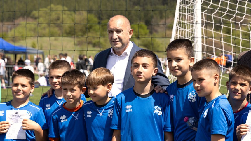 Румен Радев: Спортът кове качества, изгражда характер и уважение