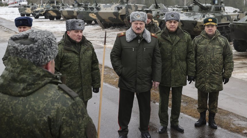 Лукашенко разпореди внезапна проверка на бойната готовност на армията на Беларус