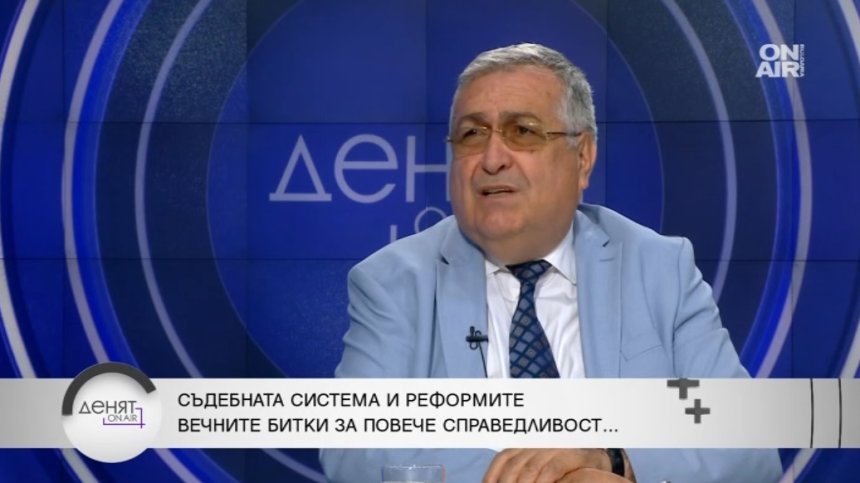 Проф. Близнашки: В Украйна се води гореща война, в България - хибридна