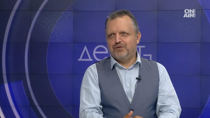 Доц. Милен Иванов: Божков е интелигентен, няма да играе в мач с неясен краен резултат