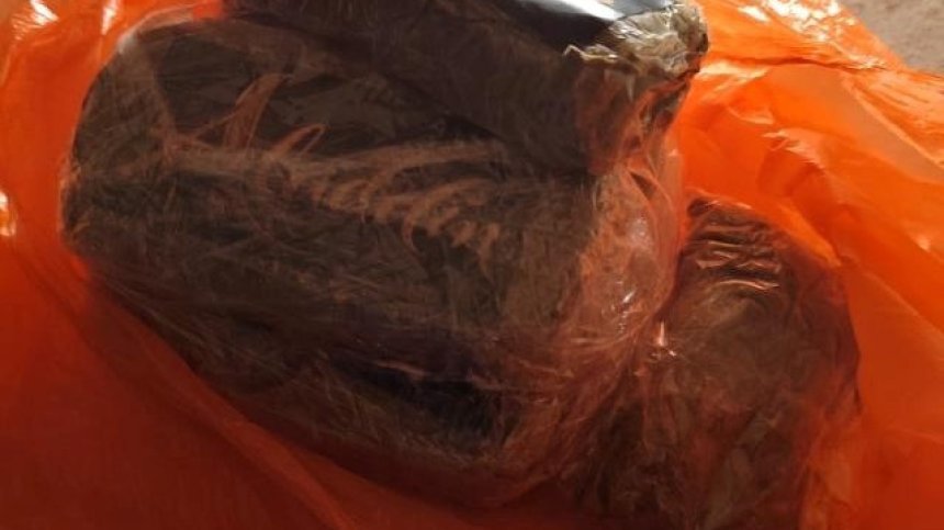 Полицаи и спецекип от "Кобра" задържаха голямо количество хашиш в Софийско