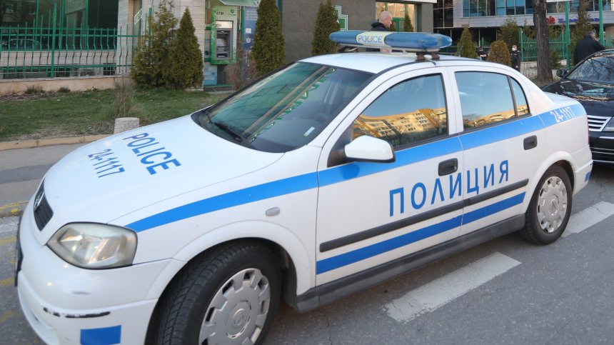 Пиян мъж преби жена си и детето си, заплаши ги с убийство
