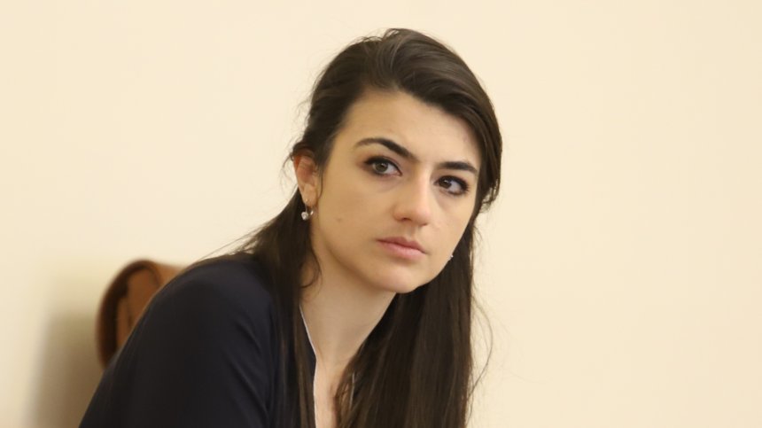 Годеникът на Лена Бориславова: От година върху нея се лее помия, не ни е страх