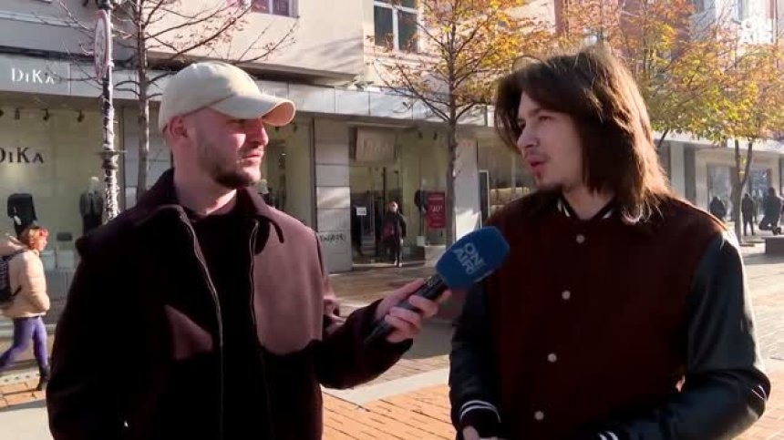Столичани за боя в парламента: "Падат в очите на цялата нация" (ВИДЕО)