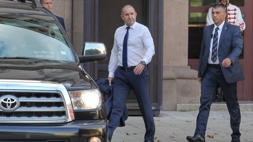 Радев и още 8 президенти от формата Б9: Русия незабавно да спре атаките срещу цивилни