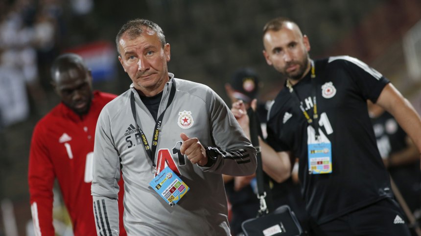 Двама играчи на ЦСКА с положителни проби за коронавирус