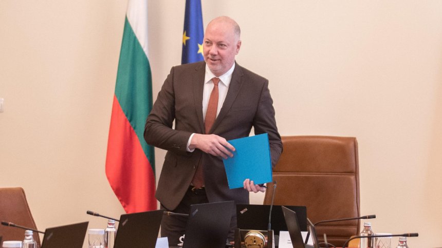 Росен Желязков: Започваме 2025 г. с дефицит от 10 млрд. лв.