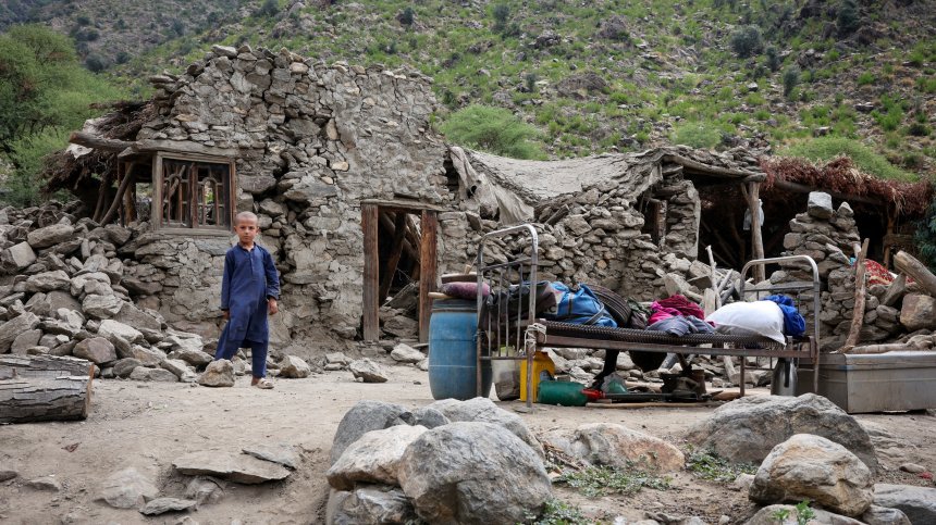 Над 2200 са потвърдените жертви на земетресението в Афганистан