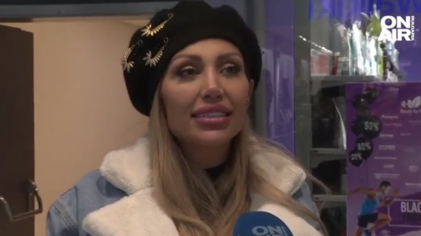 "С широки пръсти съм, каквото имам - давам" - започна треската по Черния петък, внимавайте с емоциите