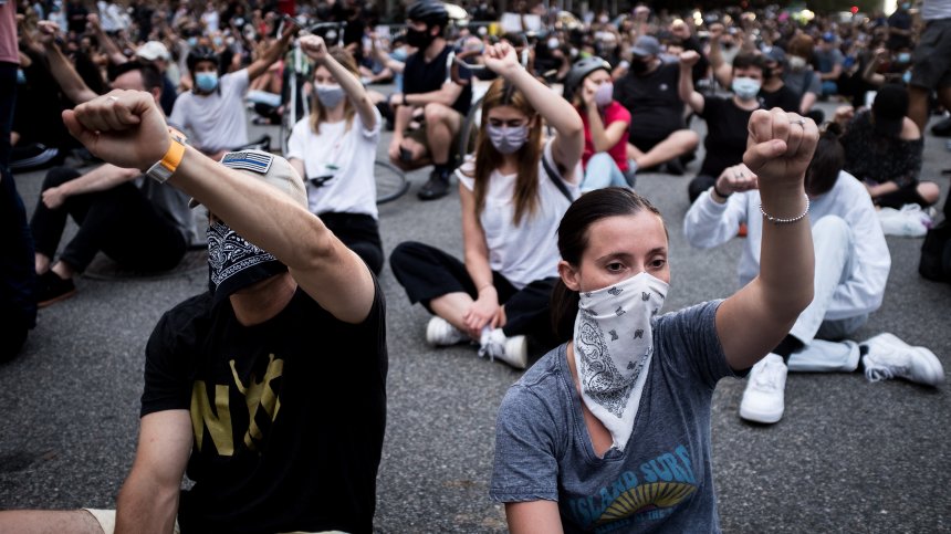 Как социалните мрежи дават гласност на насилието над афроамериканци?