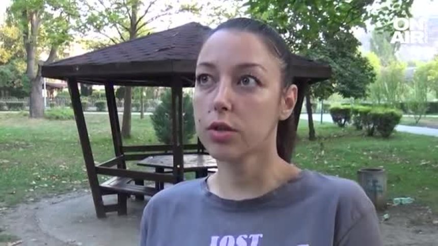Младежи малтретират възрастен мъж в Пловдив, жена ги засне с телефона си
