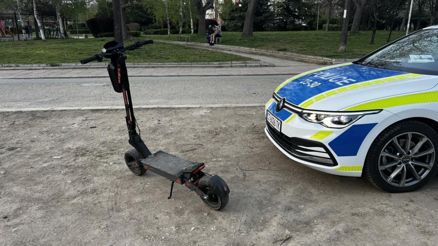 Младеж е в болница след падане с тротинетка