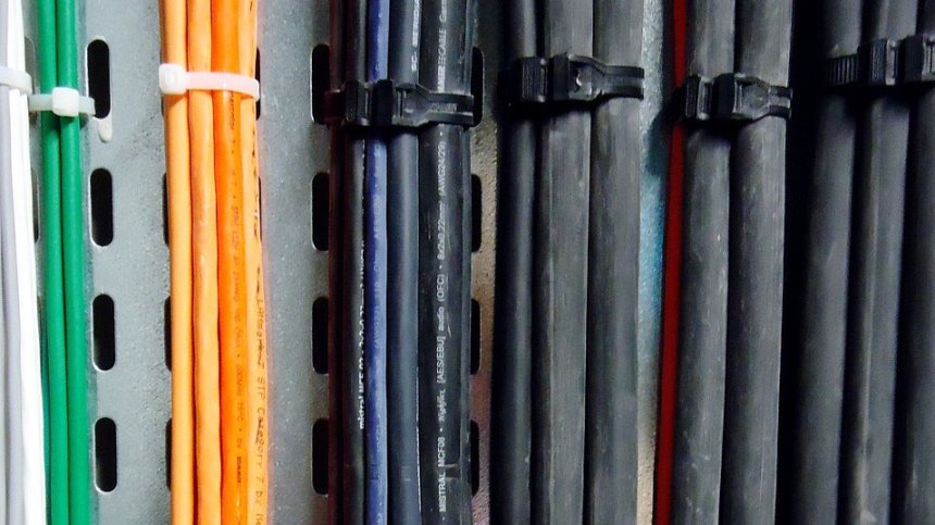 Откраднаха над 2700 кг кабели от летището в София