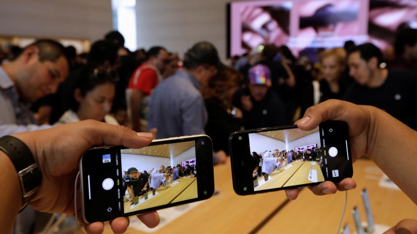 Apple ще увеличи производството на Iphone 11 с до 10%