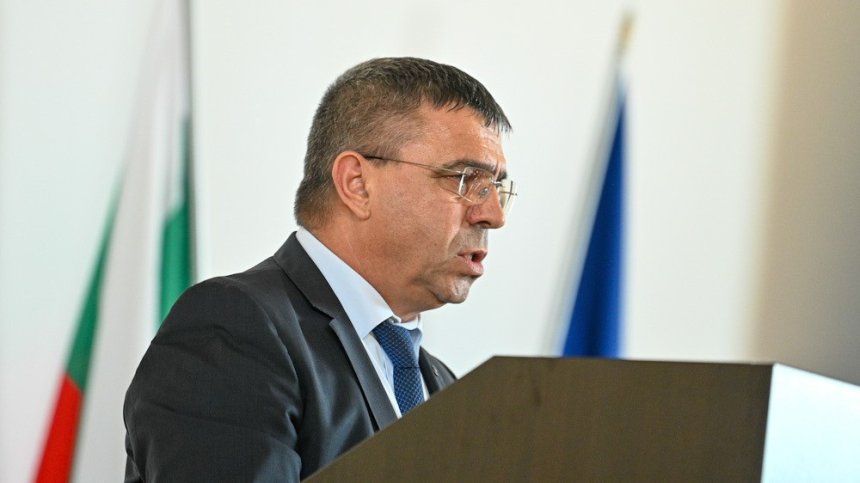 Атанас Илков: Няма опасност за здравето на хората след намерения америций