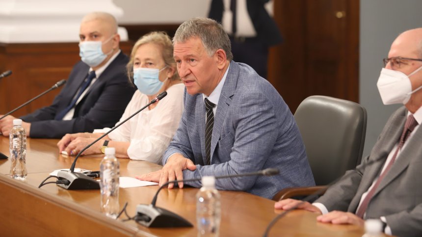 Експерти: Очаква ни нова вълна на Ковид-19, лятото е най-подходящо за имунизации