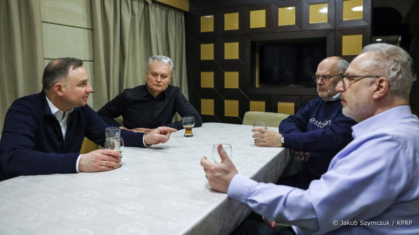 В знак на подкрепа: Президентите на Полша, Латвия, Литва и Естония отиват в Киев