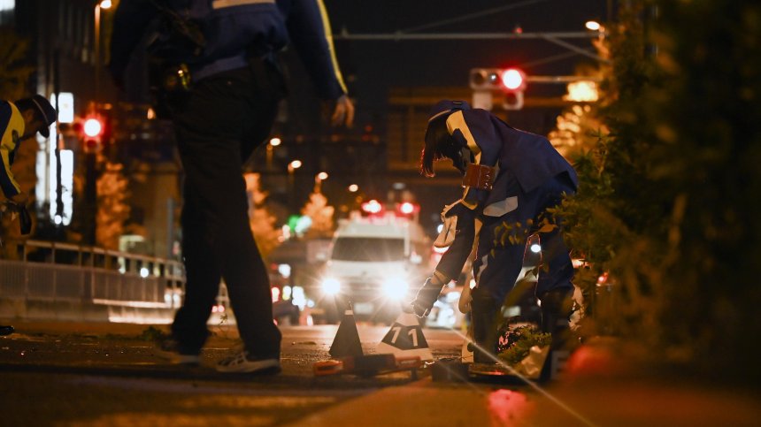 Мъж с откраднат автомобил се вряза в тълпа в Токио и уби човек