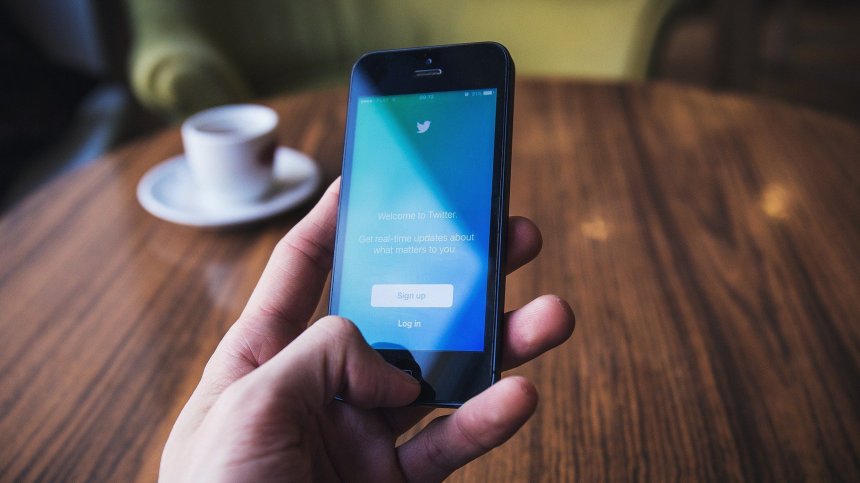 Расизъм? Aлгоритъм на Twitter предпочитал по-млади лица на по-светли хора