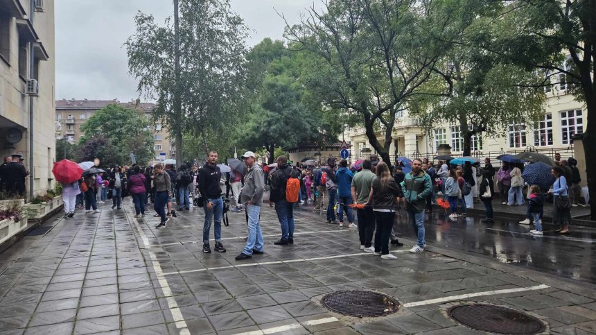 Приятелка на пометеното 15-годишно дете в София: Винаги беше усмихнат, отнеха ми възможността да го опозная