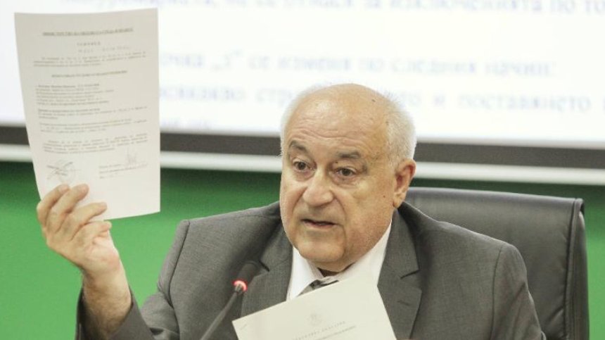 Екоминистърът: Прокуратурата да разследва "Морска администрация" заради кораба