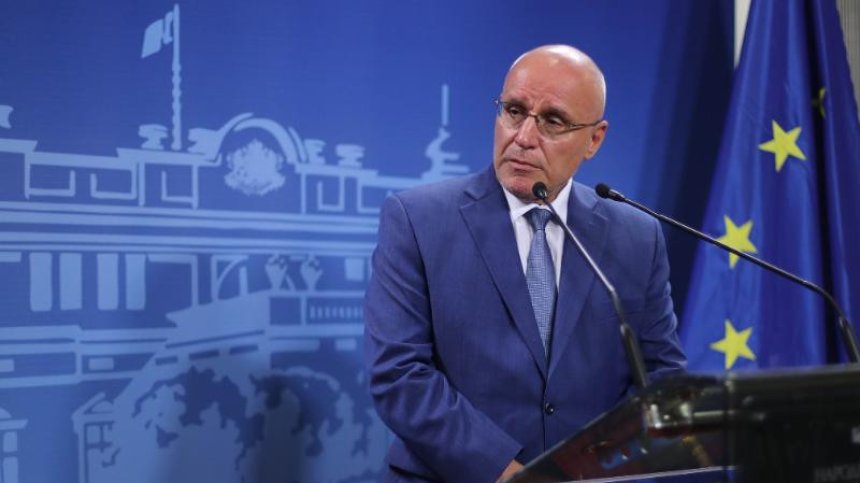 Основната задача пред Димитър Радев - Еврозоната. ИТН: Присъстваме на един театър