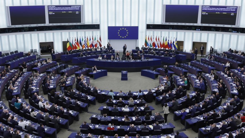 Европарламентът е одобрил заем от &euro;35 млрд. за Украйна