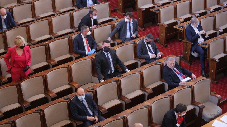 Решено: Извънредното положение остава в сила до 13 май