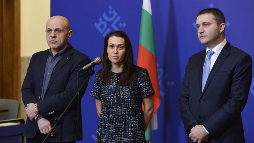 Върбакова на крака при Борисов, държавата поиска контролен дял от ЧЕЗ!