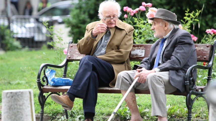 Близо 2,5 млн. германски пенсионери, работили 40 г., взимат пенсия под €1000 