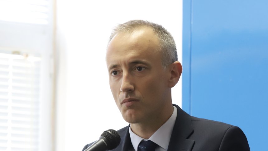 Вълчев: Едва 4 на 1000 паралелки са под карантина