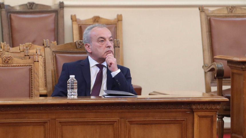 Правителството на Донев внесе в НС искане за удължаване на бюджета с 3 месеца