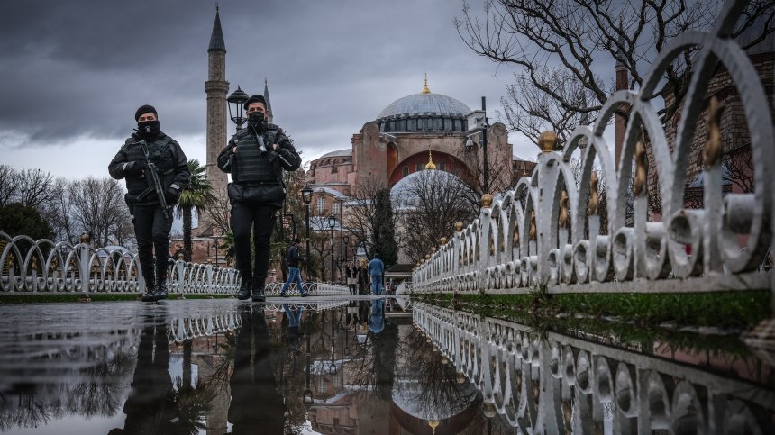 Турция затяга мерките след огромен ръст на новозаразени с Ковид-19