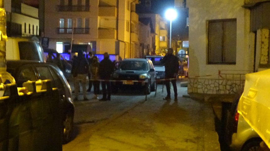 Решават дали да оставят в ареста майката от Сандански