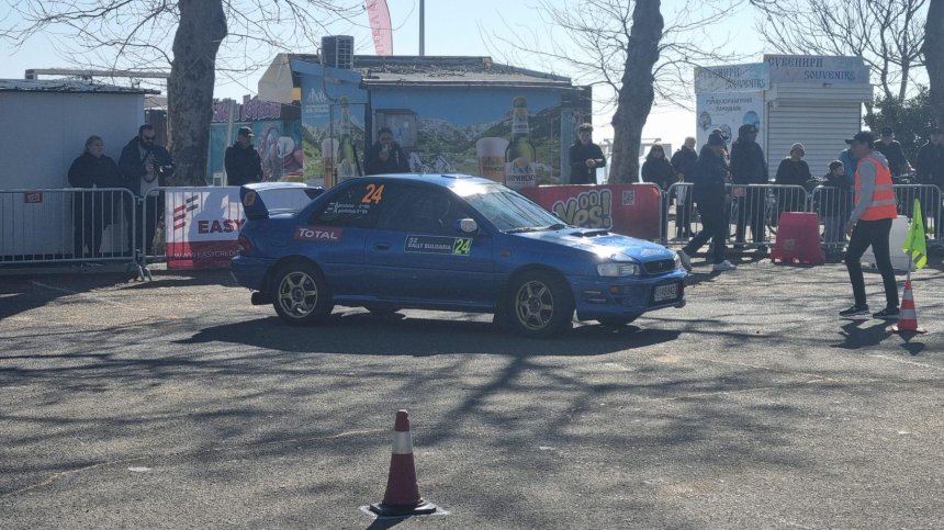 Дами с бензин в кръвта показаха майсторски умения зад волана (+ВИДЕО)