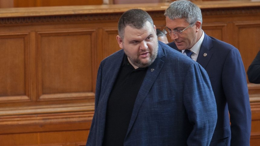 Без Пеевски и Карадайъ в европарламента, остават депутати в НС