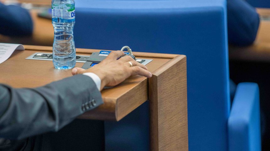 "Завладяна" ли е държавата и задават ли се предсрочни избори?