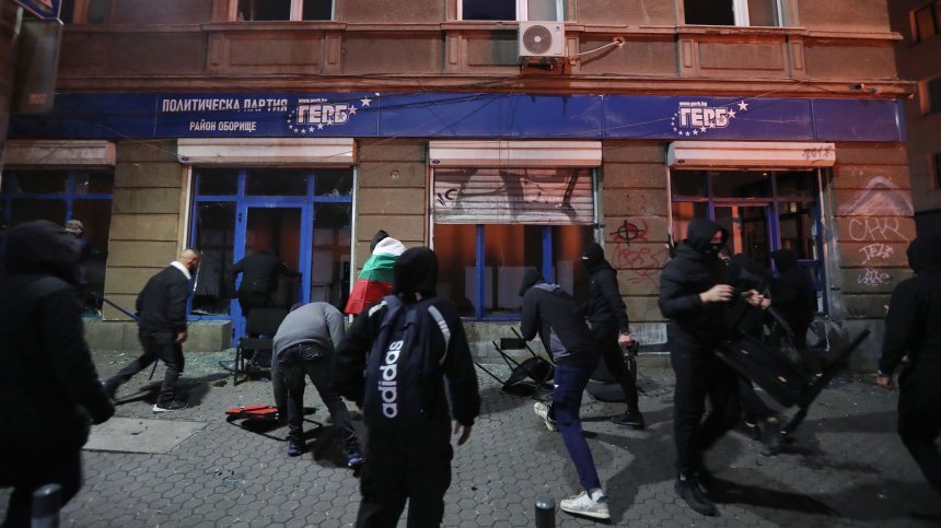 Сиромахов: Жан Виденов още щеше да е на власт, ако не бяха излезели футболните агитки