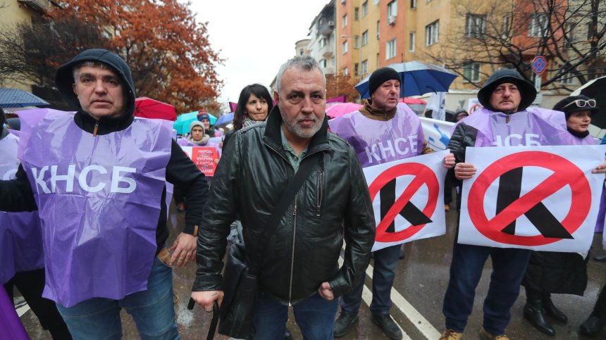 Мутафчиев: Протестите провокираха Борисов, Пеевски и Петков да отпуснат пари за култура