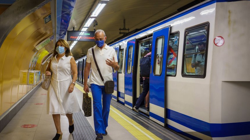 Каталуния въвежда полицейски час от Бъдни вечер заради Ковид-19