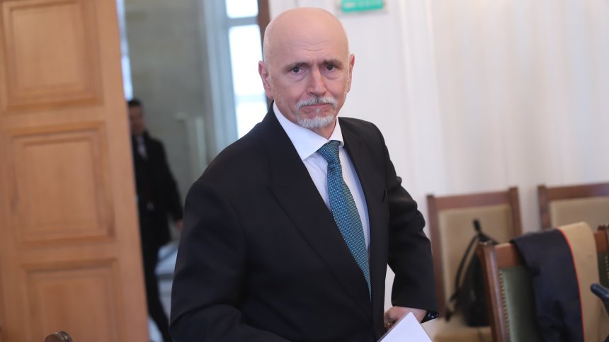 Събев: Действията на превозвачите са шантаж, няма да допуснем прекъсване на транспорта
