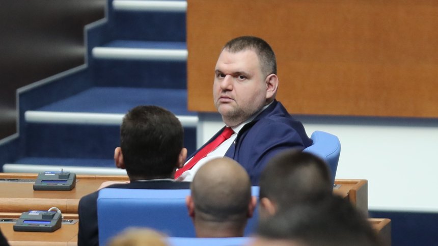 Делян Пеевски: Румен Радев положи всички усилия България да не купи F-16