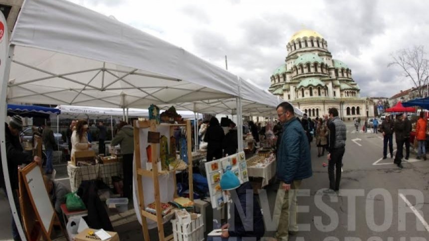 Фермерски пазар в София предлага родни деликатеси
