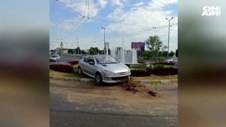 Пияна шофьорка се заби в кръгово в Пловдив