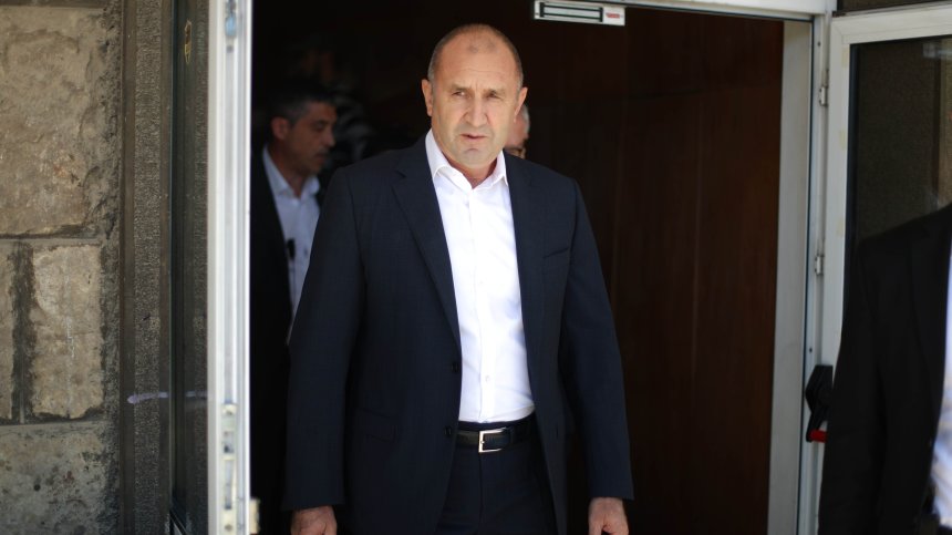 Румен Радев: Гласувайте през април, за да сложим край на грабежа!