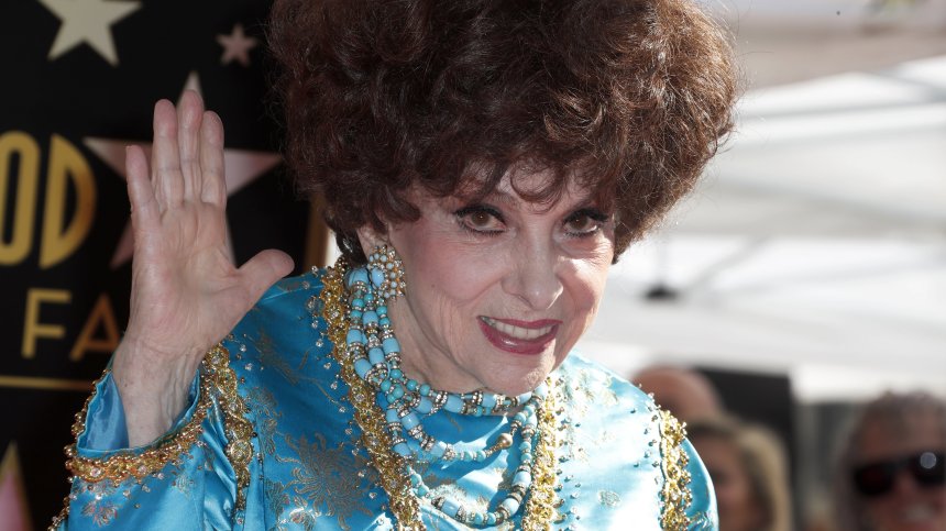 Почина италианската актриса Джина Лолобриджида, смятана за най-красивата жена в света