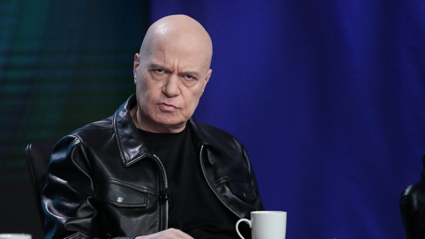Слави Трифонов: Радев страда от раздвоение на личността