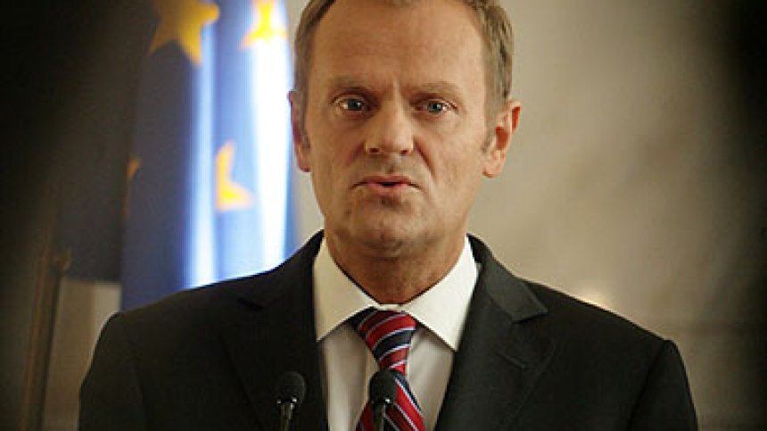 Полският премиер призова да няма бойкот на мачовете в Украйна