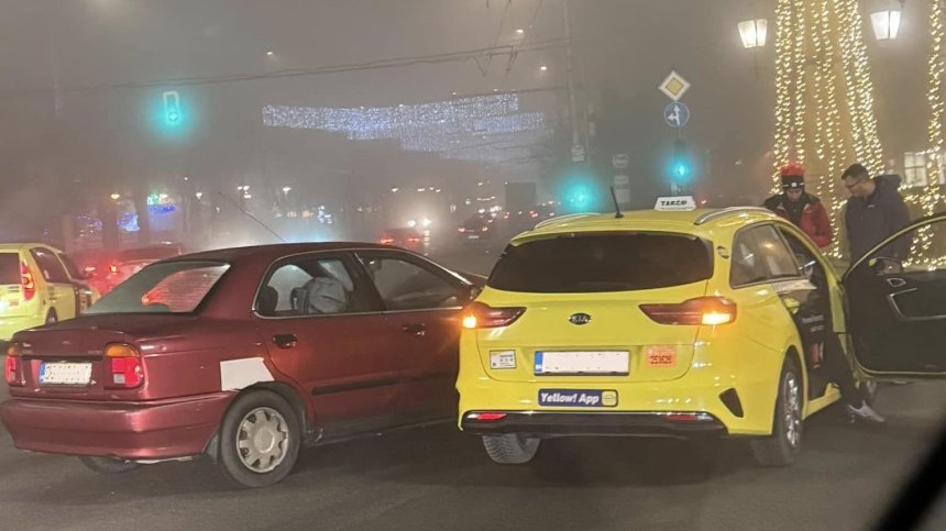 Катастрофа на "Орлов мост" затруднява движението
