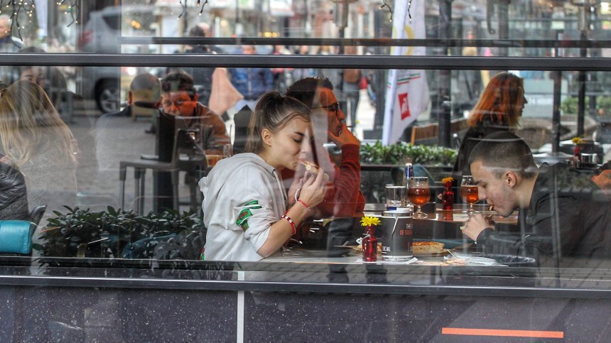 Евро в заведенията: Можем ли да сметнем какво ресто трябва да ни върнат? (ВИДЕО)